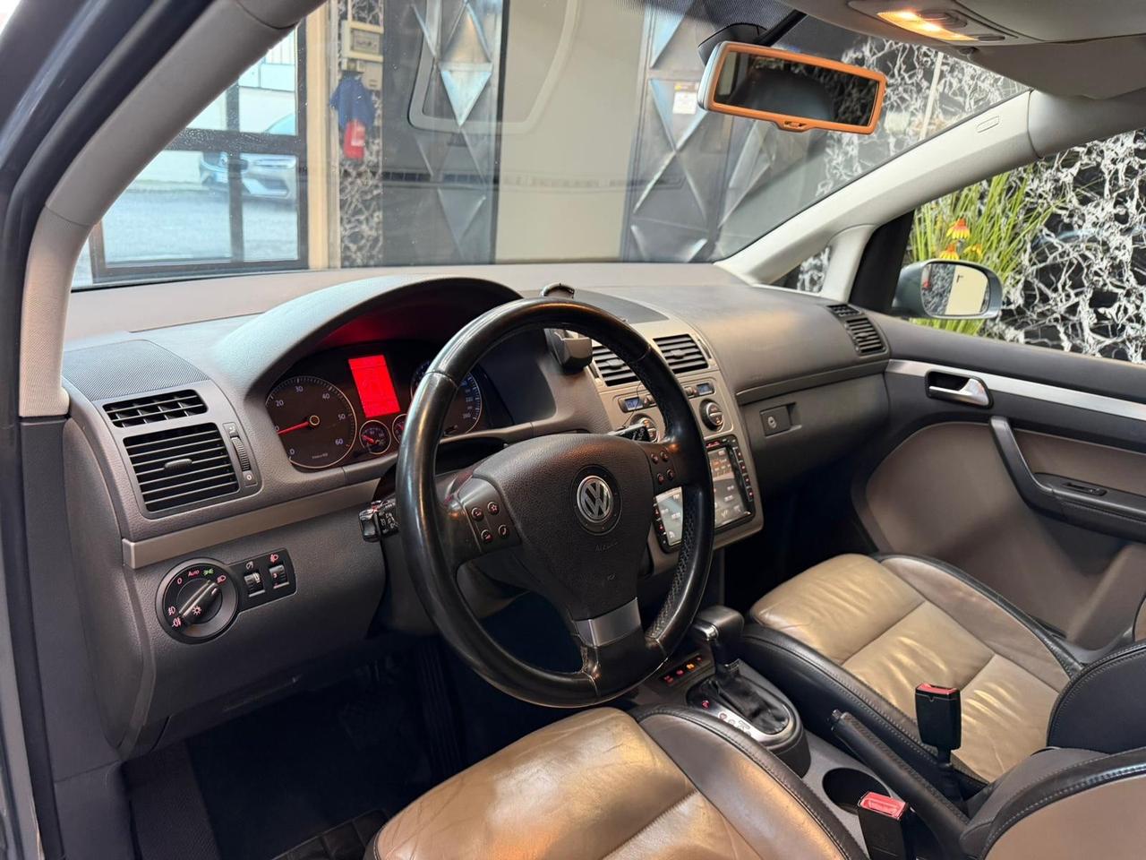 Volkswagen Touran 2.0 TDI 170CV DPF DSG Highline