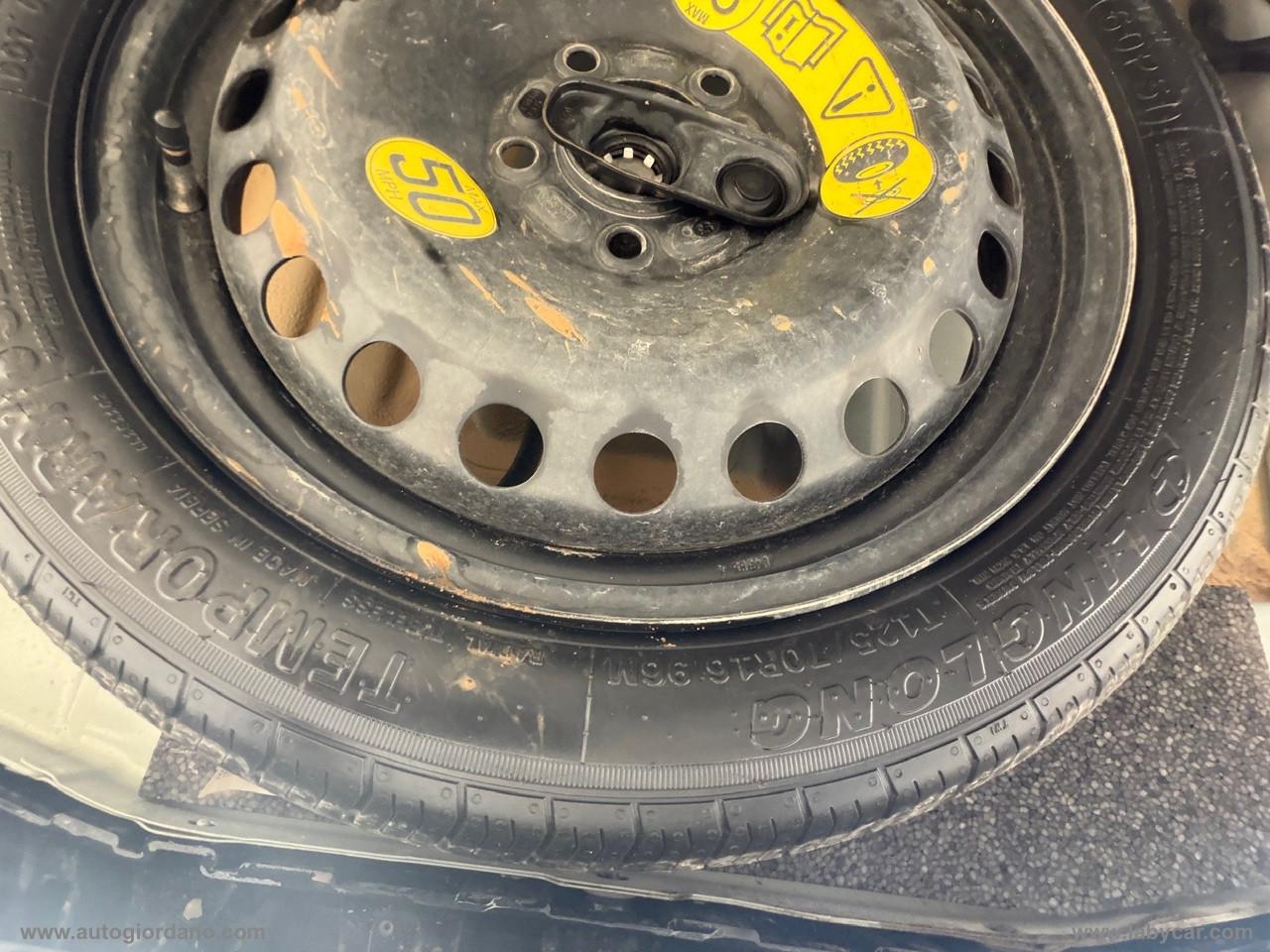 FORD Tourneo Courier 1.0 EcoBoost Pow. Tit. WINTER PACK