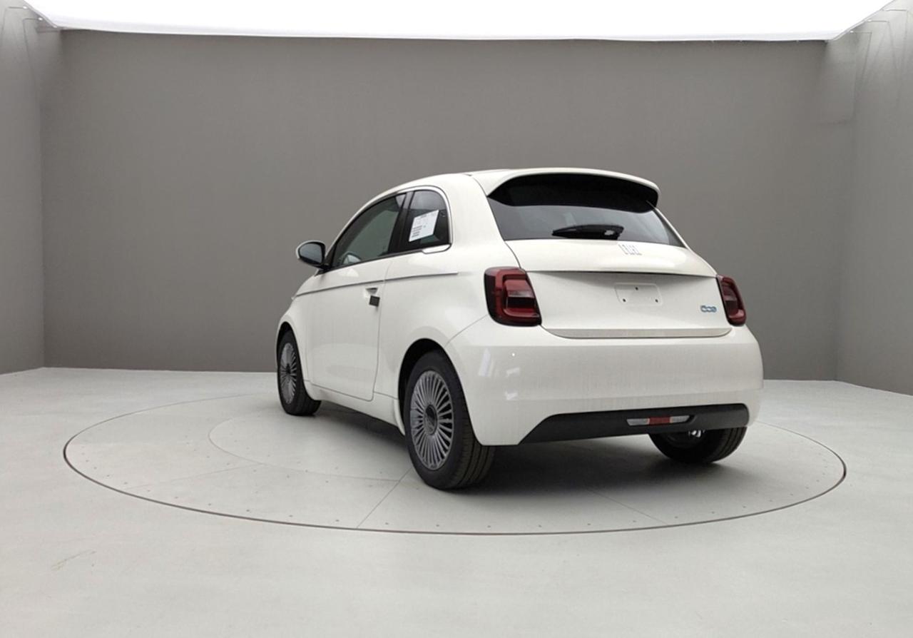 FIAT 500e 500E 118CV 320KM