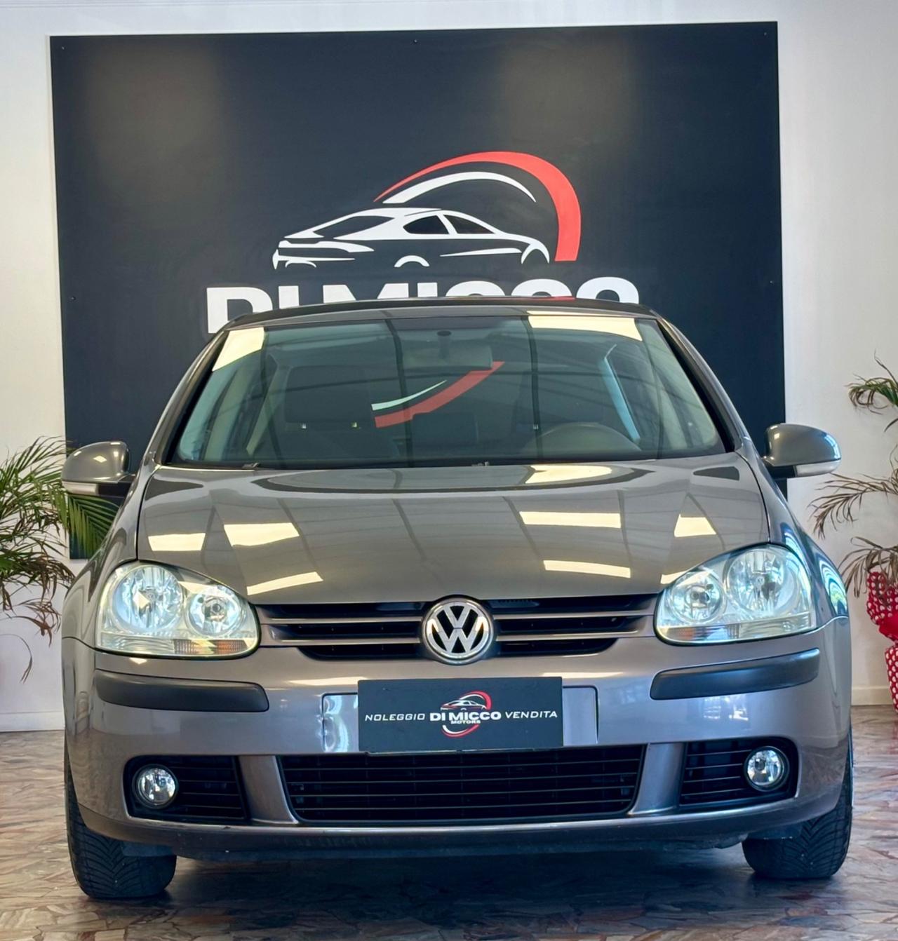 Volkswagen Golf 1.6 16V FSI 5p. Sportline