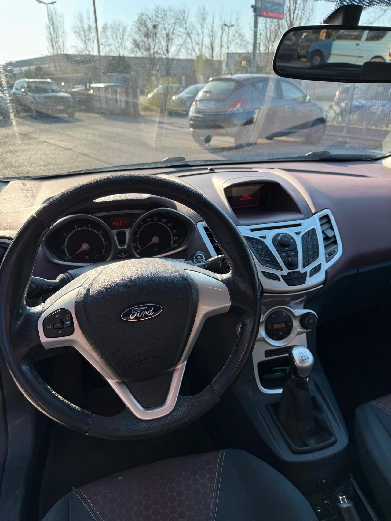 Ford Fiesta 1.4 5 porte Bz.- GPL Titanium