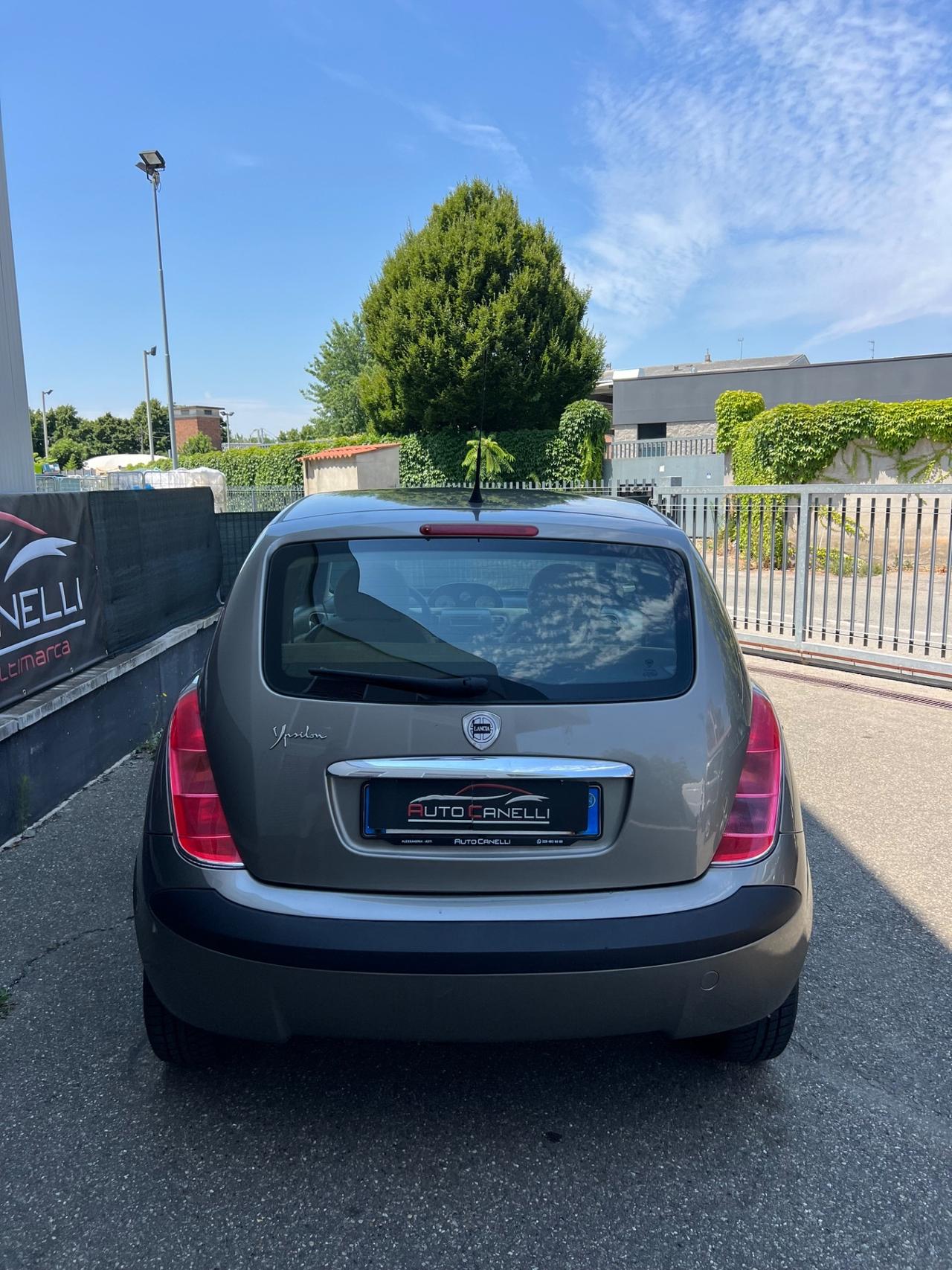 Lancia Ypsilon 1.2b NEOPATENTATO OCCASIONE
