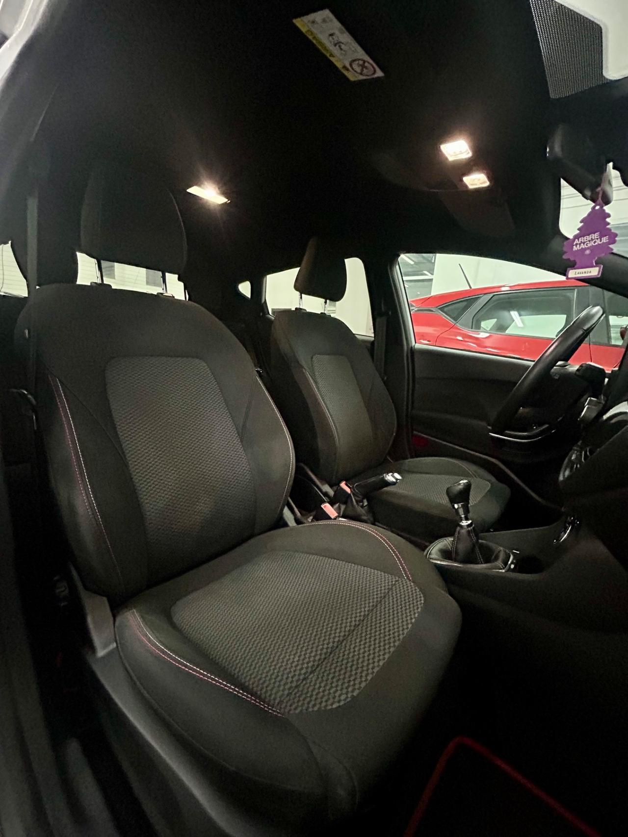 Ford Fiesta 1.5 TDCi ST LINE finanziabile