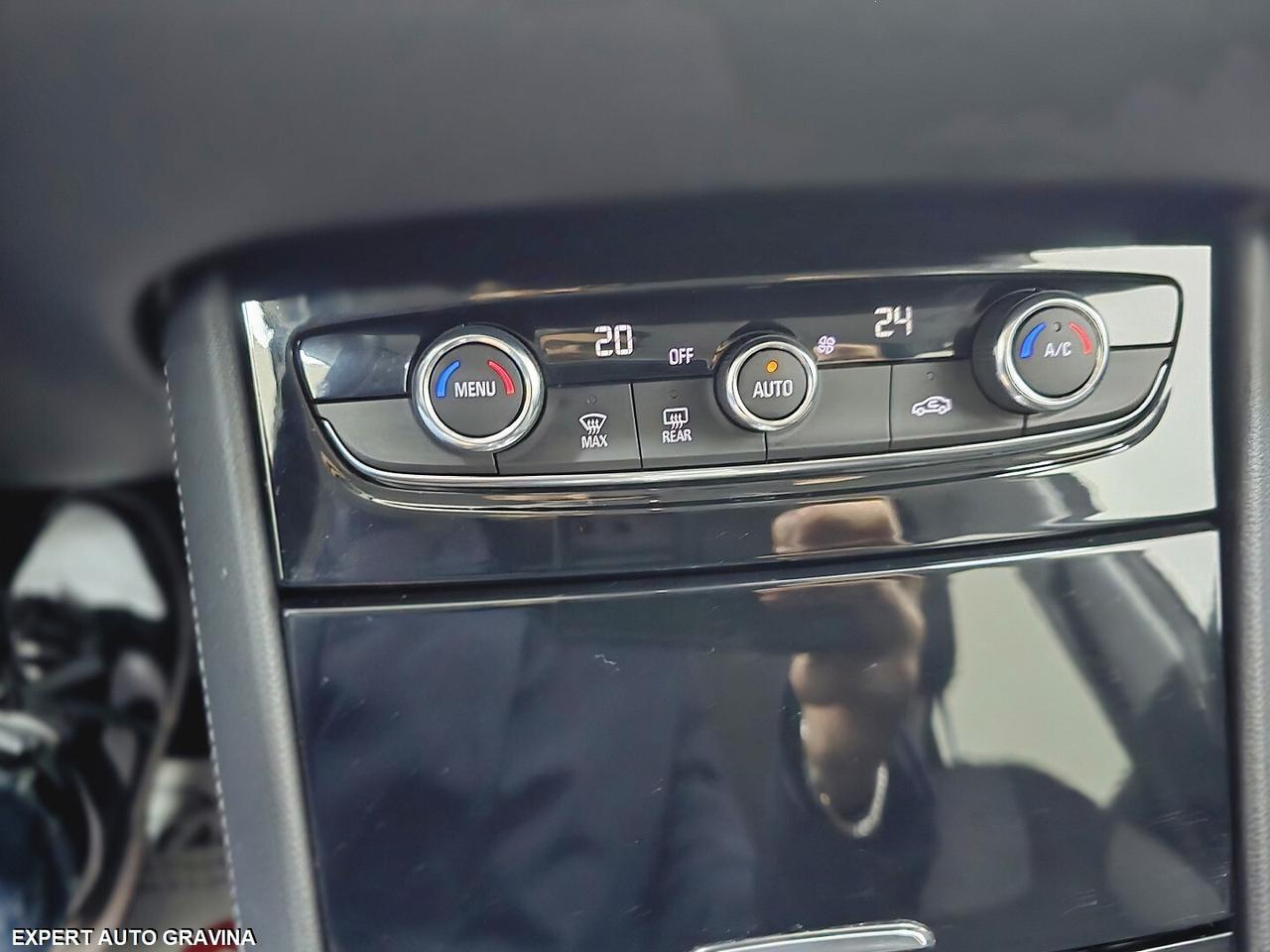 OPEL GRANDLAND 1.6cc 225cv HYBRID PLUG-IN