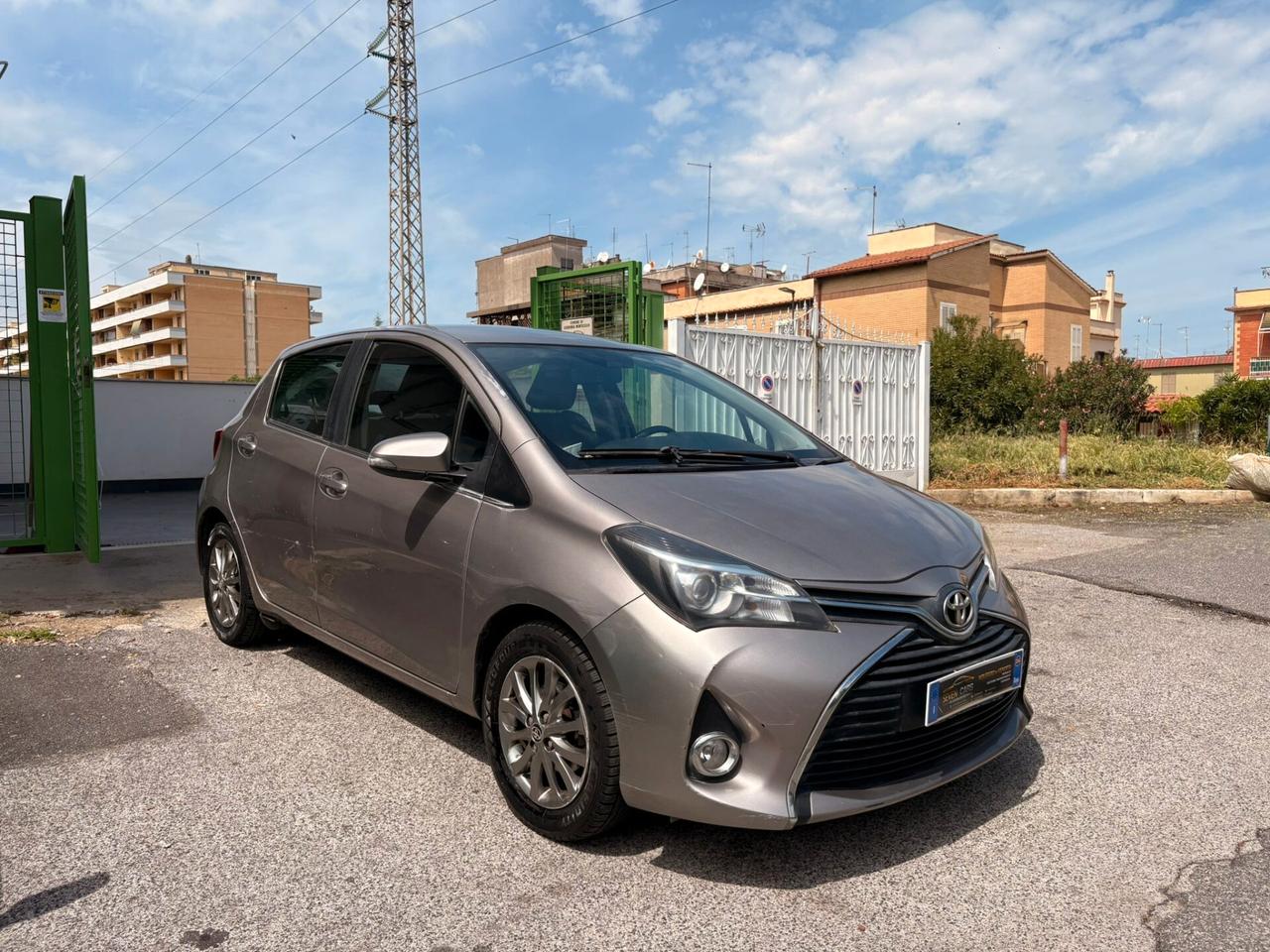 Toyota Yaris 1.0 5 porte Lounge