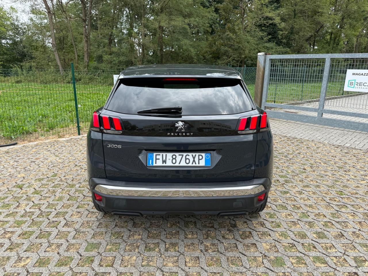 Peugeot 3008 BlueHDi 130 S&S EAT8 Allure*Automatik*Pelle*Navi