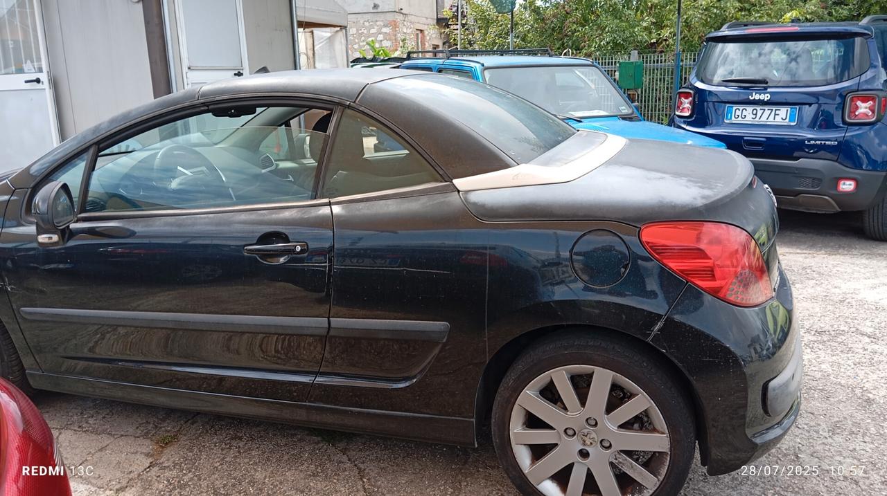 Peugeot 207 1.6 HDi 110CV CC Féline