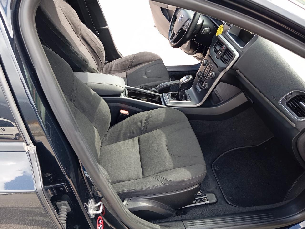 Volvo V40 D2 1.6 Summum