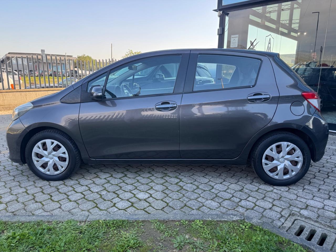 Toyota Yaris 1.0 5 porte Lounge