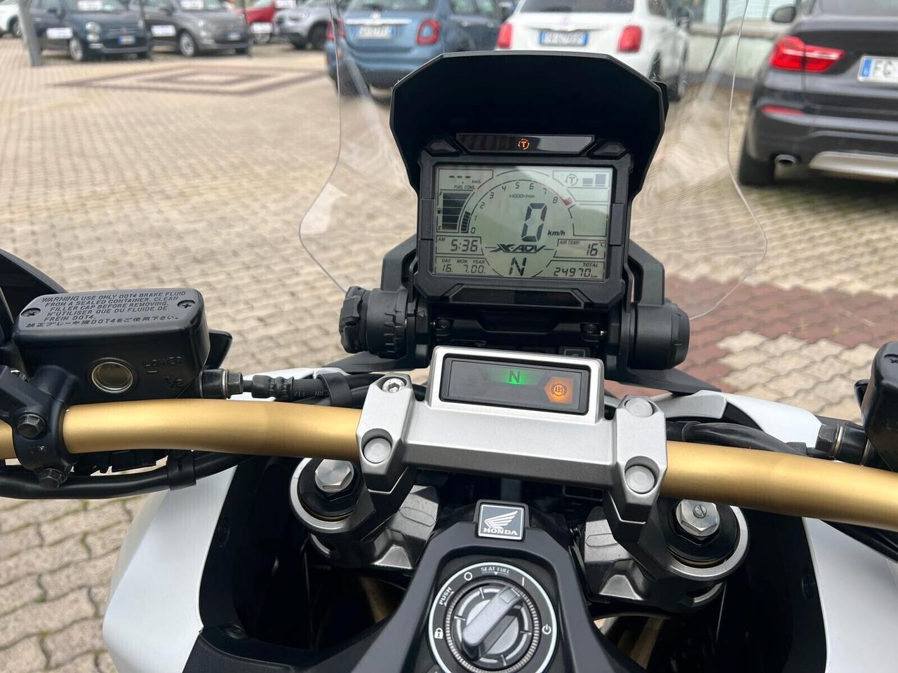 Honda X-ADV 750 X-ADX 750 DCT DESERT TRACK
