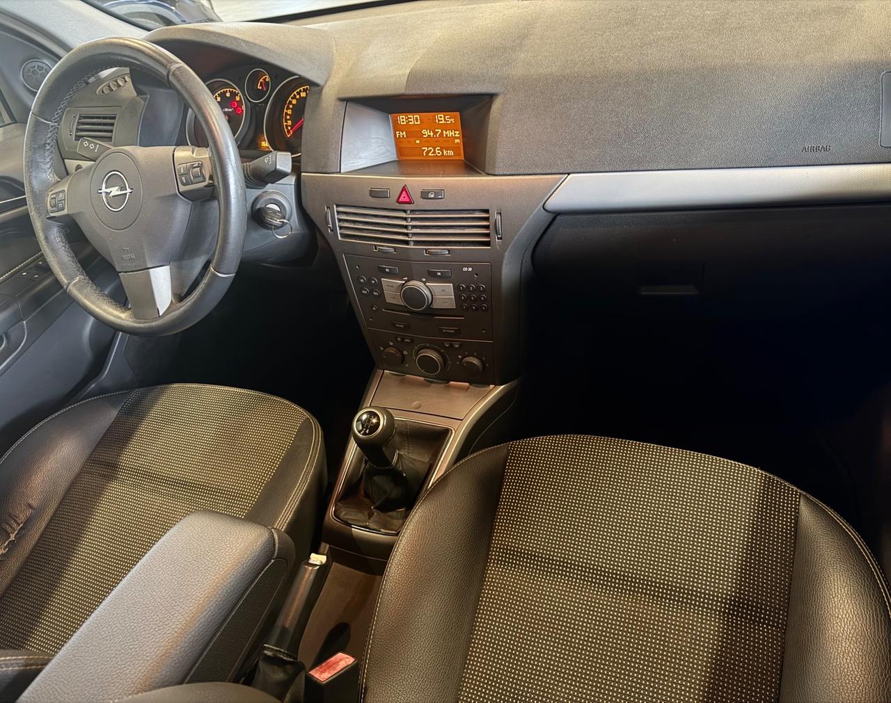 Opel Astra 1.6 16V Twinport 5 porte Cosmo