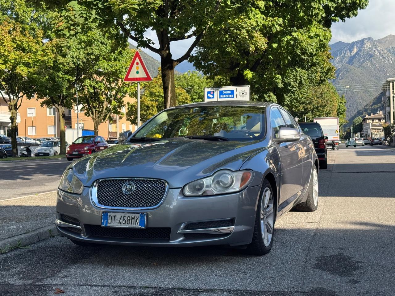 Jaguar XF 2.7D V6 Premium Luxury