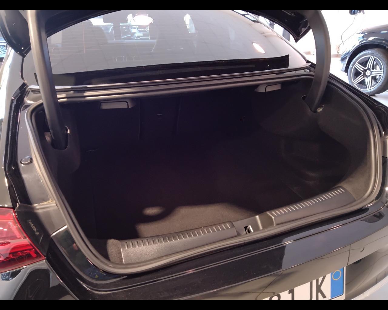 Mercedes-Benz CLA Coupe - C118 2023 - CLA Coupe 200 d AMG Line Advanced Plus auto