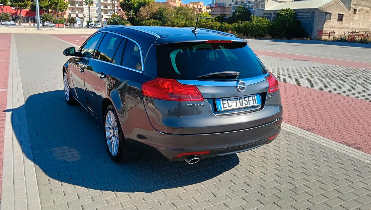 OPEL INSIGNIA AUTOMATICA -2010