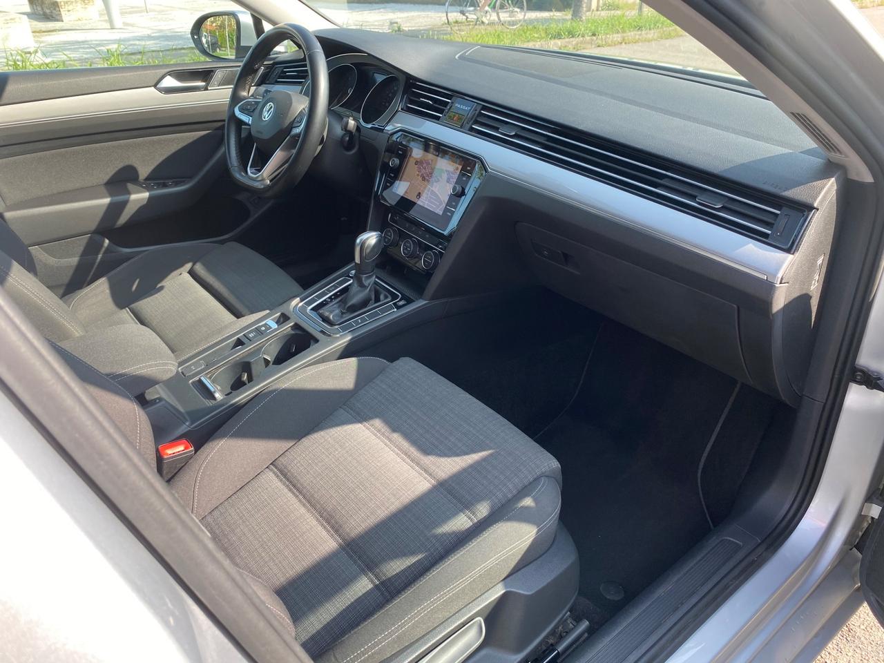 Volkswagen Passat Variant 1.6 TDI SCR DSG Business BMT