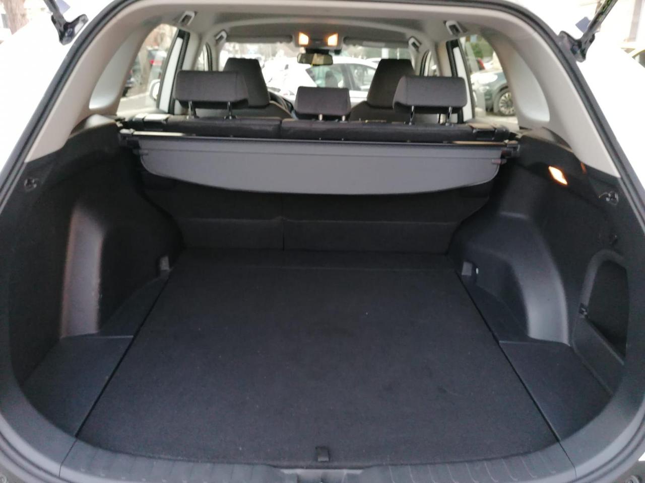 Toyota RAV4 2.5 HV (218CV) E-CVT 2WD Business Bianco