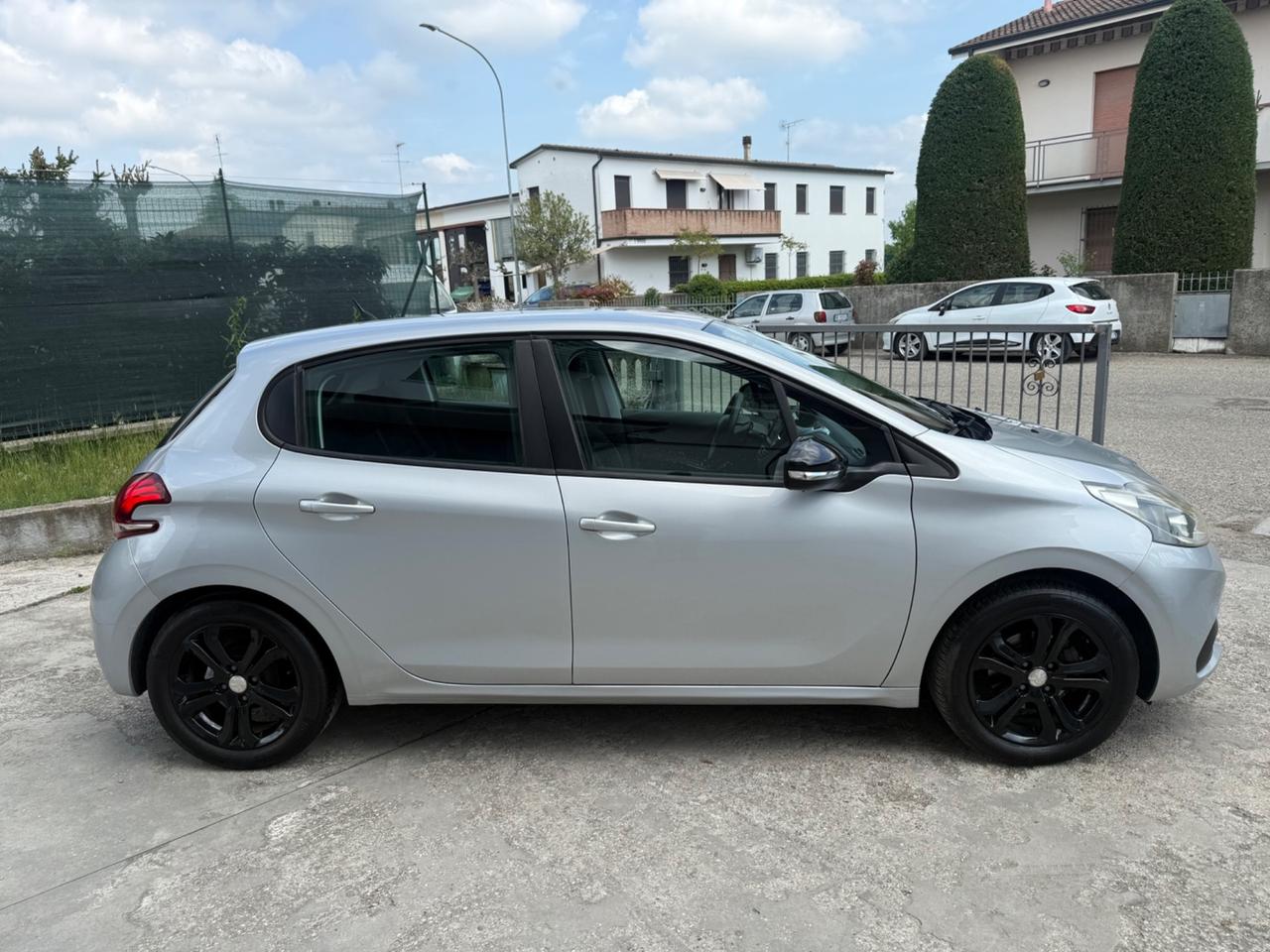 Peugeot 208 1.4 HDi 68 CV Led unico prop. 2015