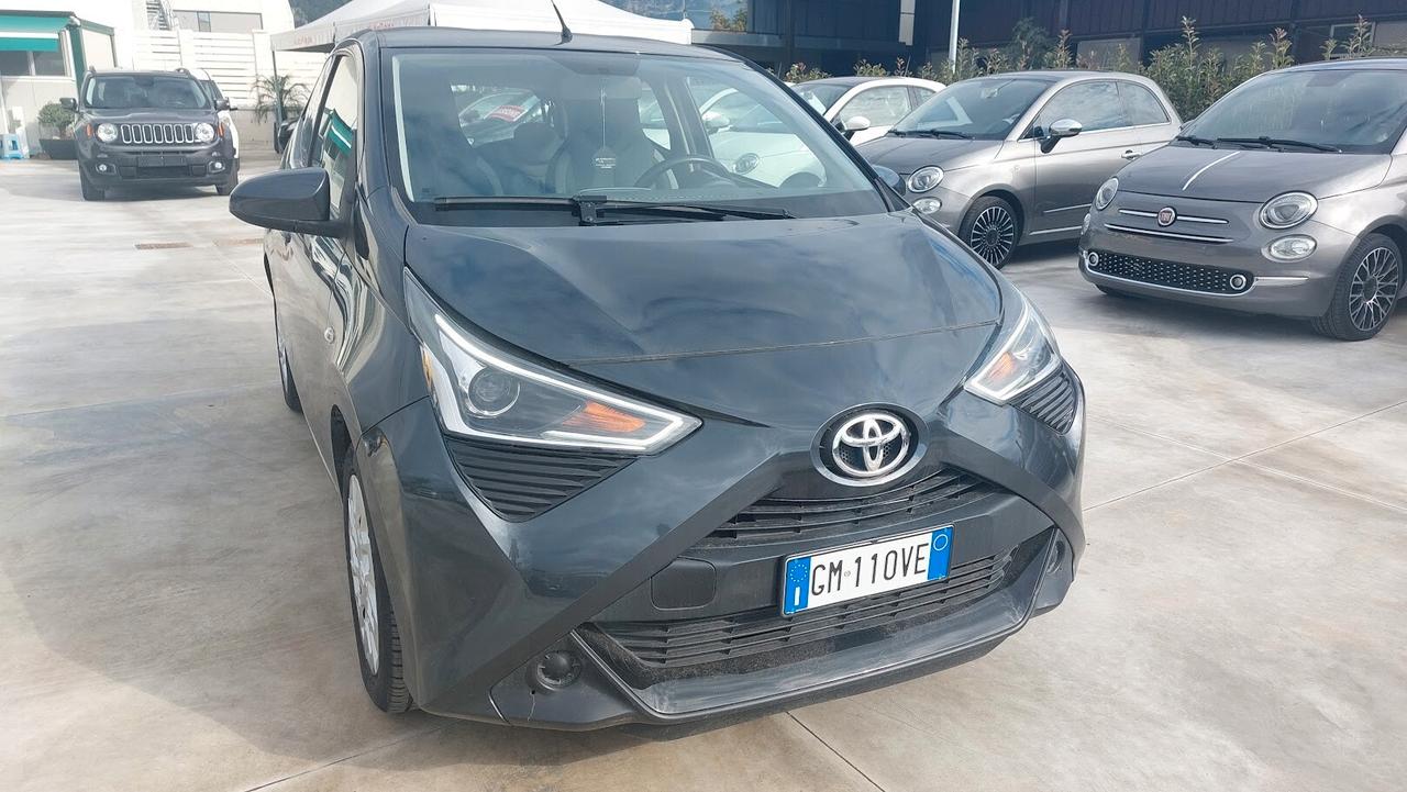 Toyota Aygo Connect 1.0 VVT-i 72 CV 5 porte 2021