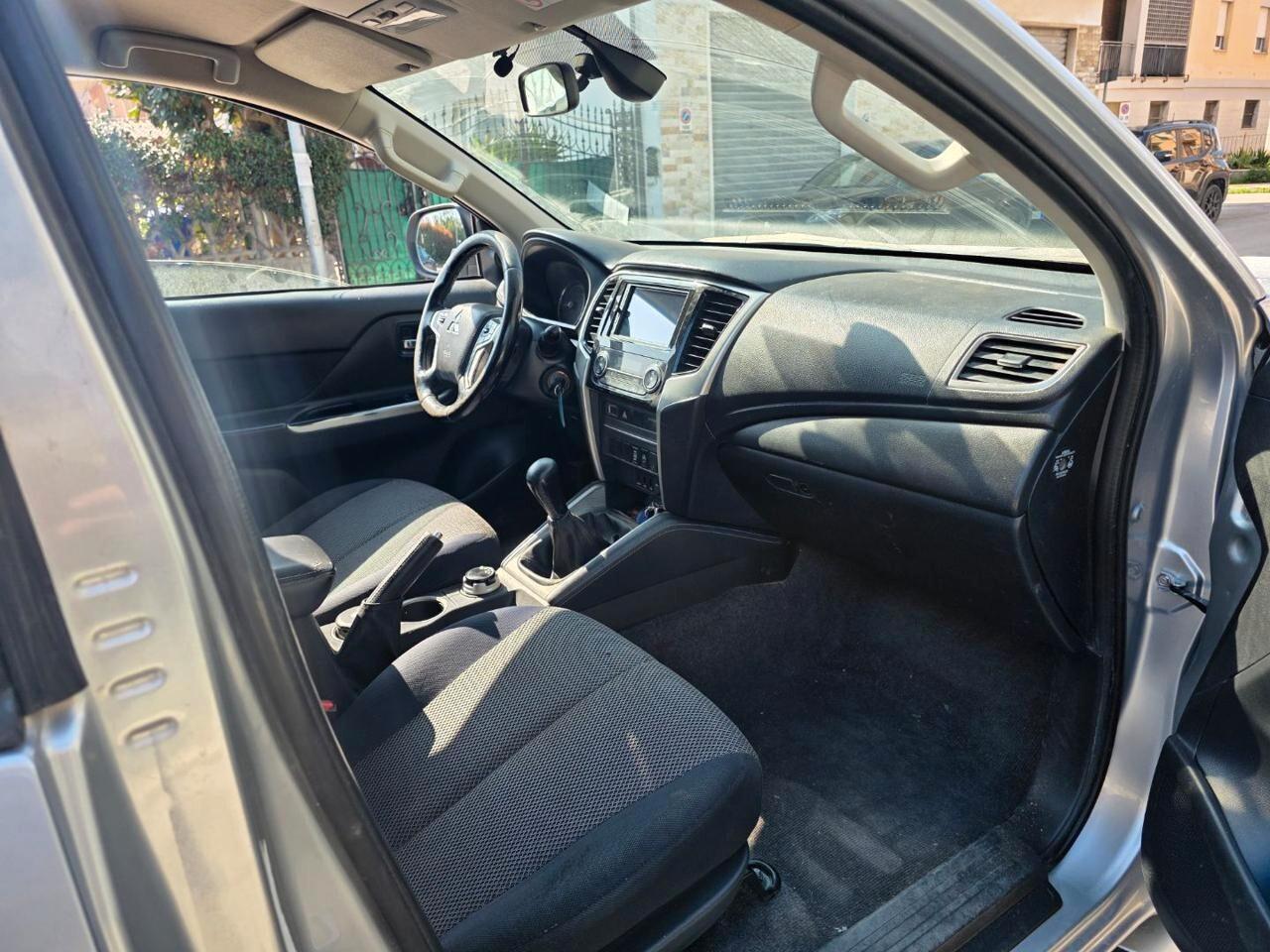 Mitsubishi L200 2.3 D Club Cab 4x4 Super Select Intense