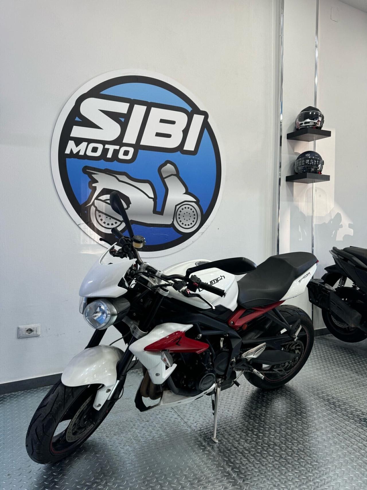 Triumph Street Triple 675