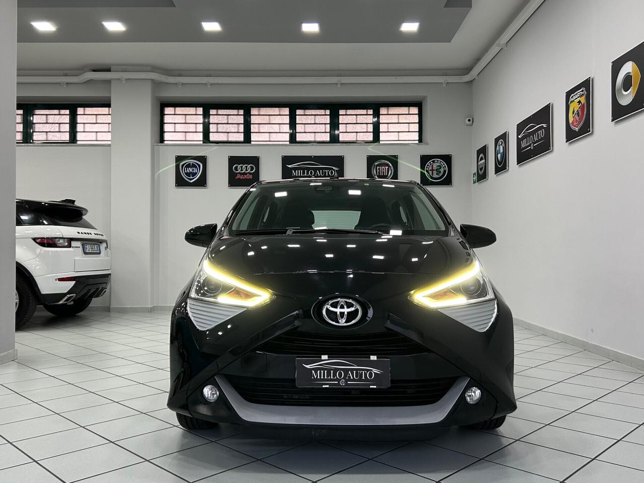 Toyota Aygo 1.0 VVT-i 72CV 5 porte x-play 29.000KM