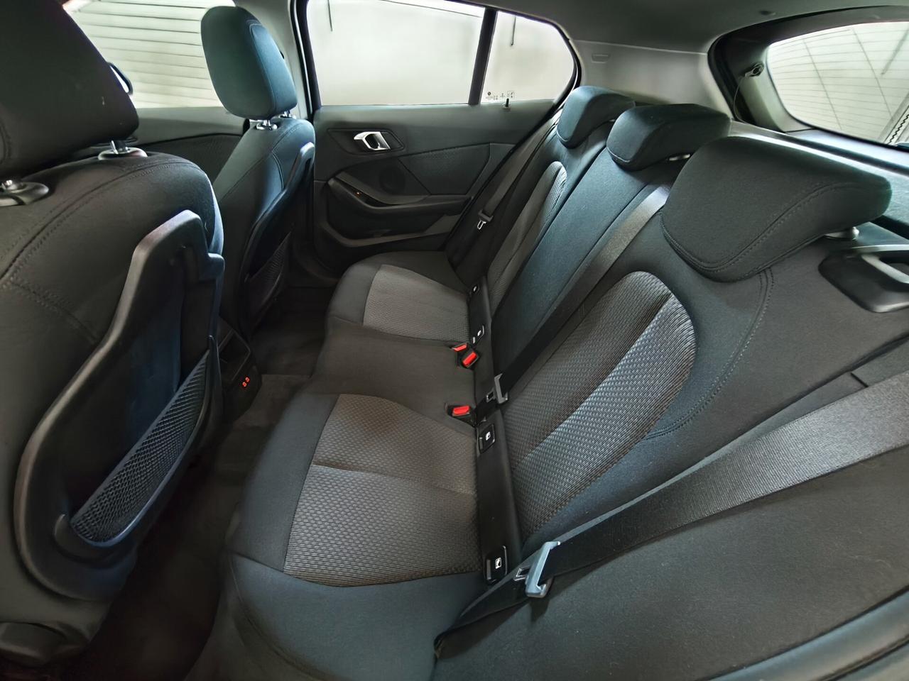 Bmw 116 116d 5p. Business Advantage Aut.