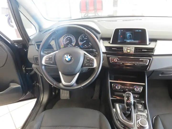 Bmw 2er Active Tourer 220d Active Tourer Advantage aut.