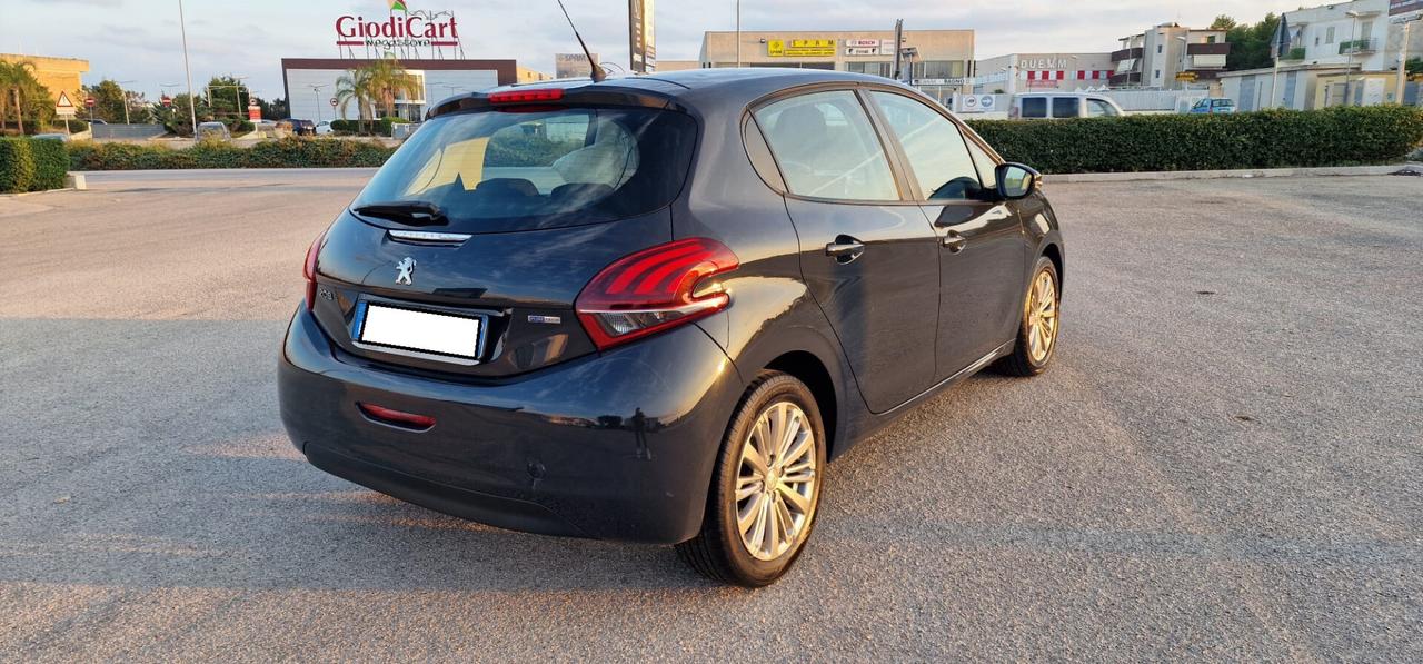 Peugeot 208 PureTech 82 5 porte Allure 2016