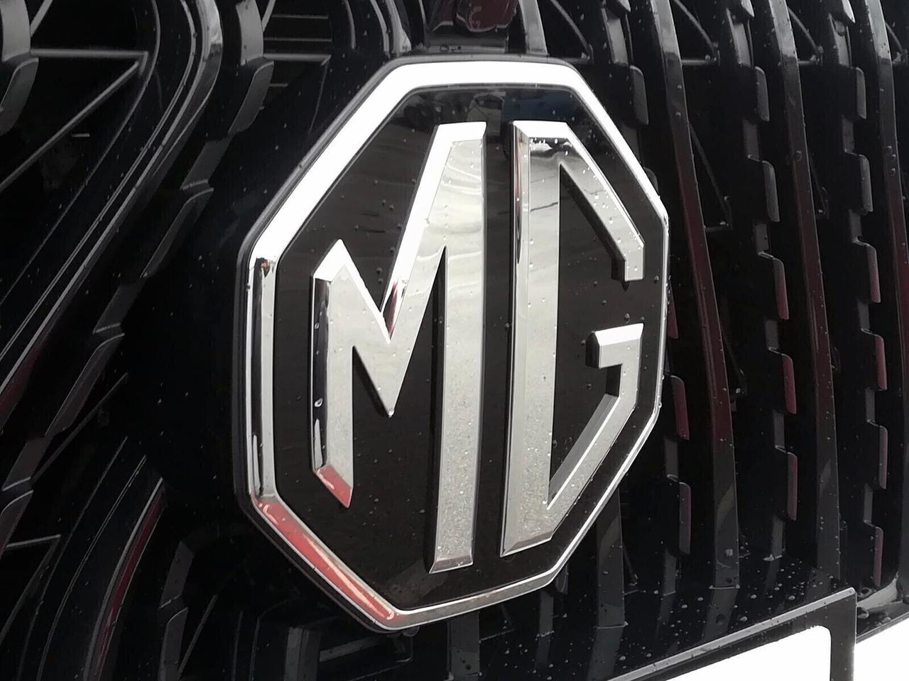 MG HS 1.5T-GDI AT Luxury