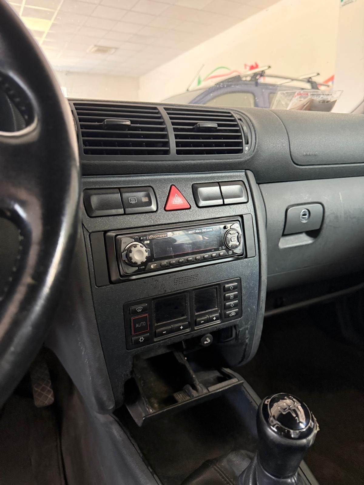 Audi A3 1.8 20V cat 3p. Attraction