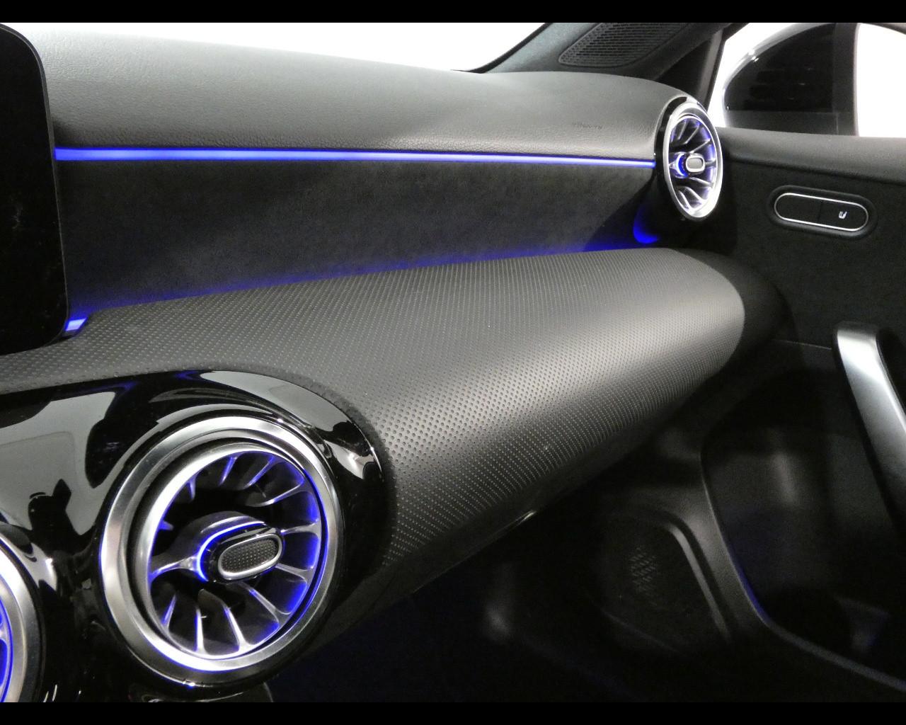Mercedes-Benz Classe A (W177) - A 250 e hybrid EQ Premium