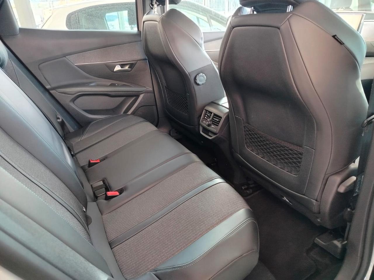 Peugeot 3008 BlueHDi 130 S&S EAT8 Allure Pack