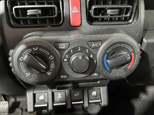 Suzuki Jimny 1.5 5MT Top