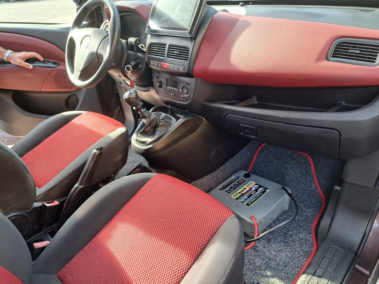 Fiat Doblò 1.4 16V 95 CV Emotion