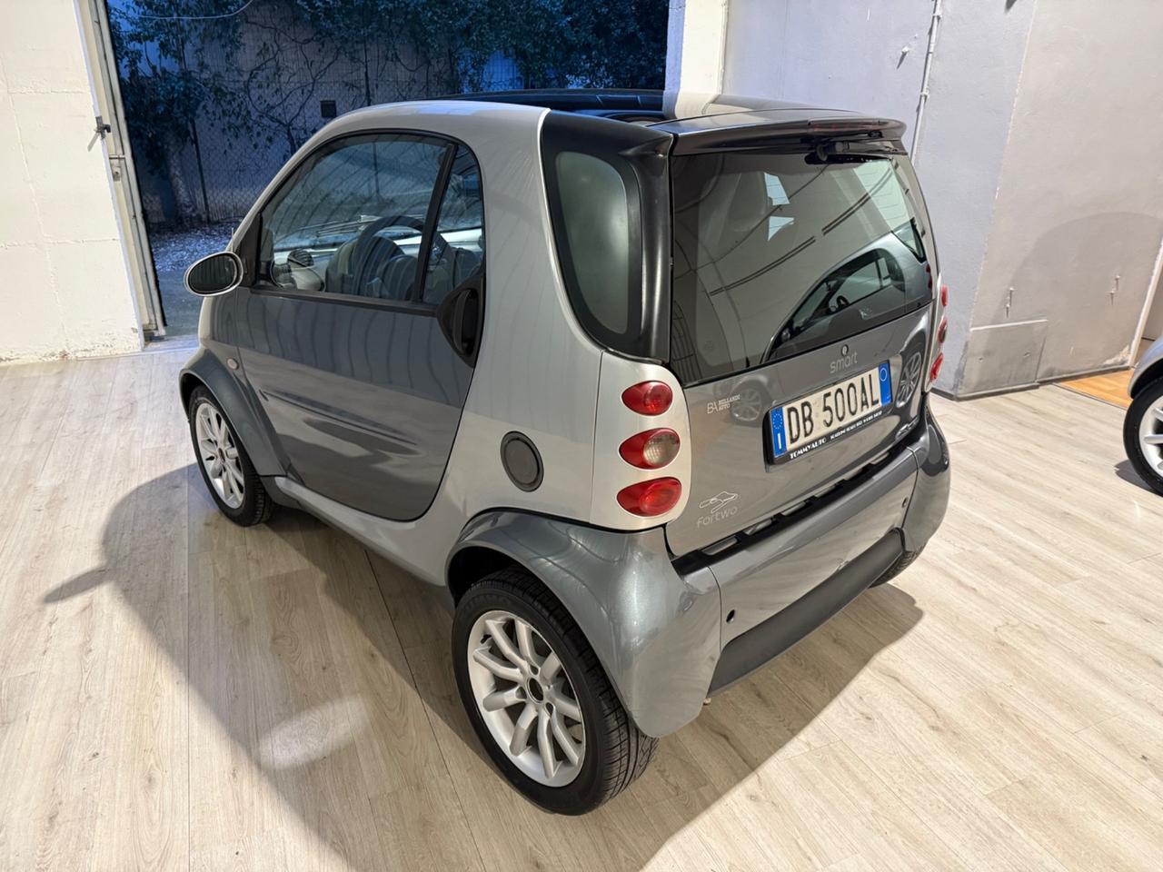 Smart ForTwo Grandstyle guidabile da neopatentati