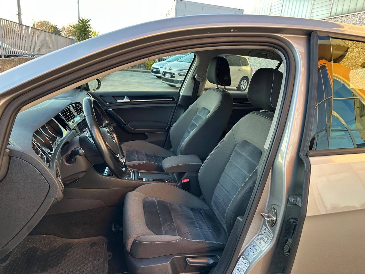 Volkswagen Golf 2.0 TDI DSG 5p. Highline BlueMotion Technology