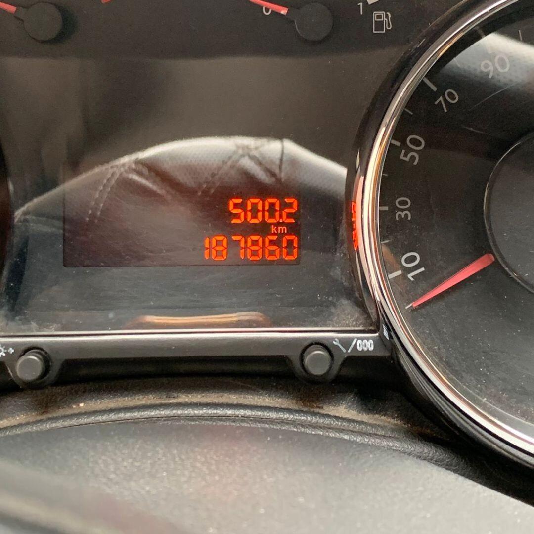 Peugeot 3008 1.6 HDi 112CV