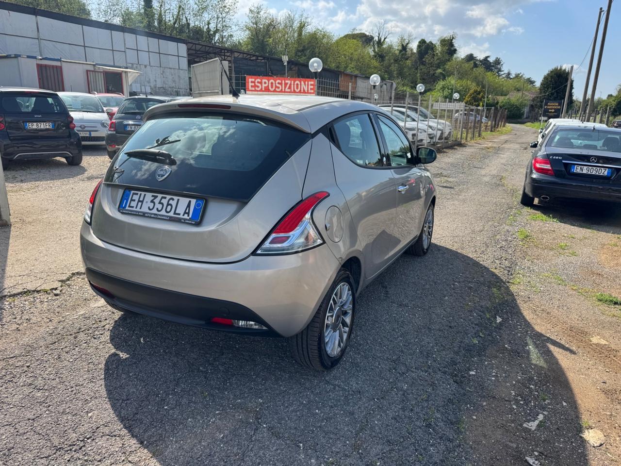 Lancia Ypsilon 1.2 69 CV 5 porte GPL Ecochic Gold