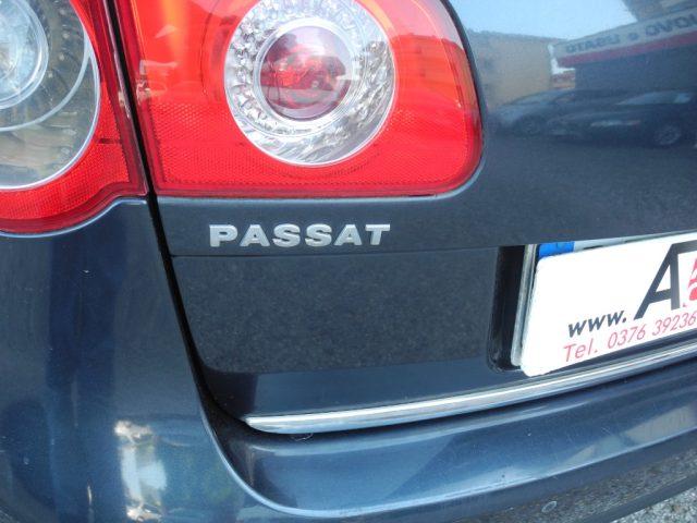 VOLKSWAGEN Passat Variant 2.0 TDI DPF DSG Highline -Ok NEOPAT.- UniPROPRIET.