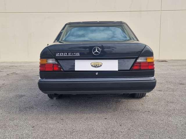 Mercedes-Benz E 200 E200 - First Paint - Book Service - 87.000 km