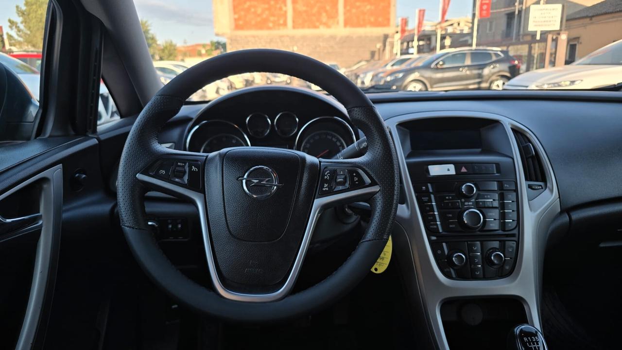 Opel Astra 1.4 100CV 5 porte Cosmo