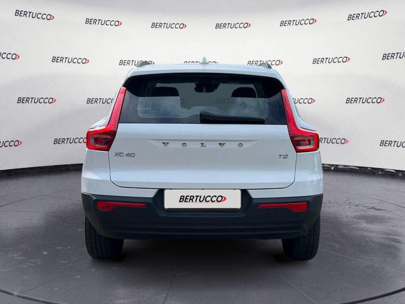 Volvo XC40 (2017-->) T2 Geartronic Momentum Core