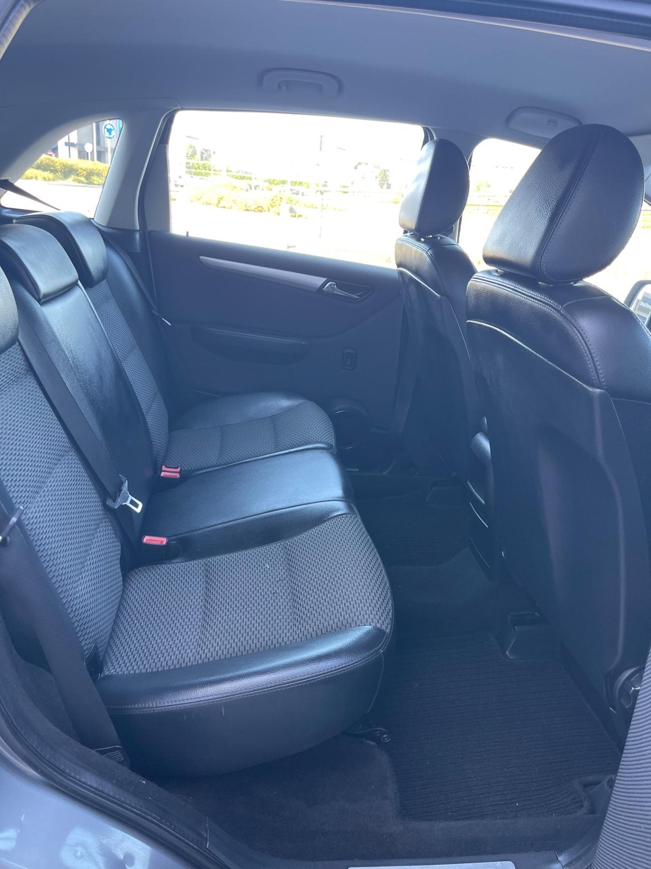 Mercedes-benz B 180 B 180 BlueEFFICIENCY Chrome