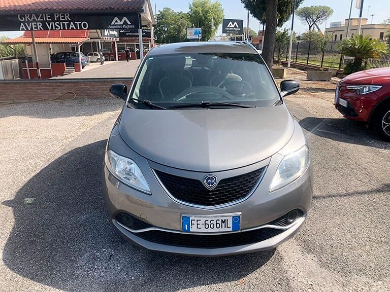 Lancia Ypsilon 1.2 69 CV 5 porte Silver