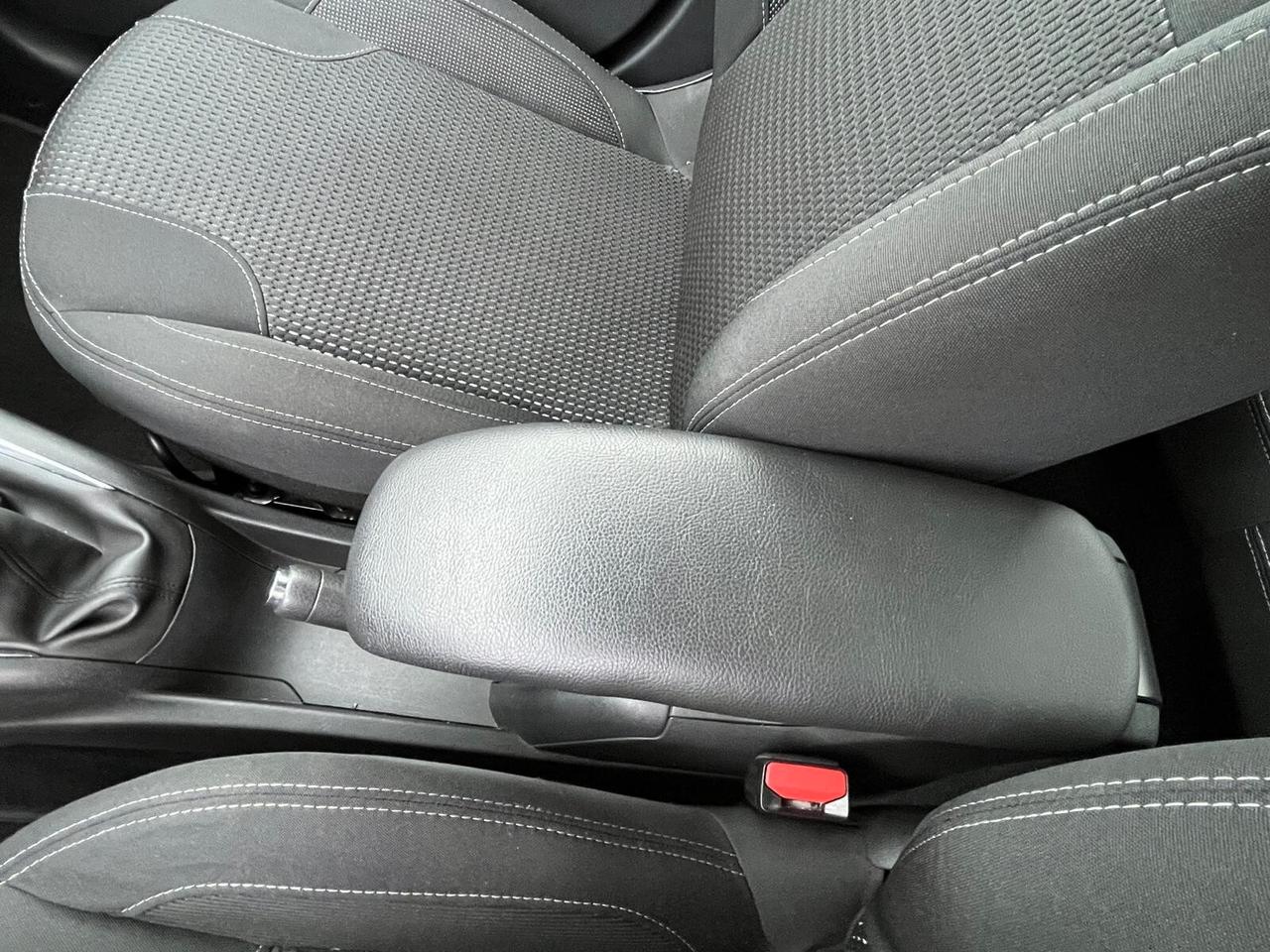 Peugeot 208 PureTech 82 5 porte Allure