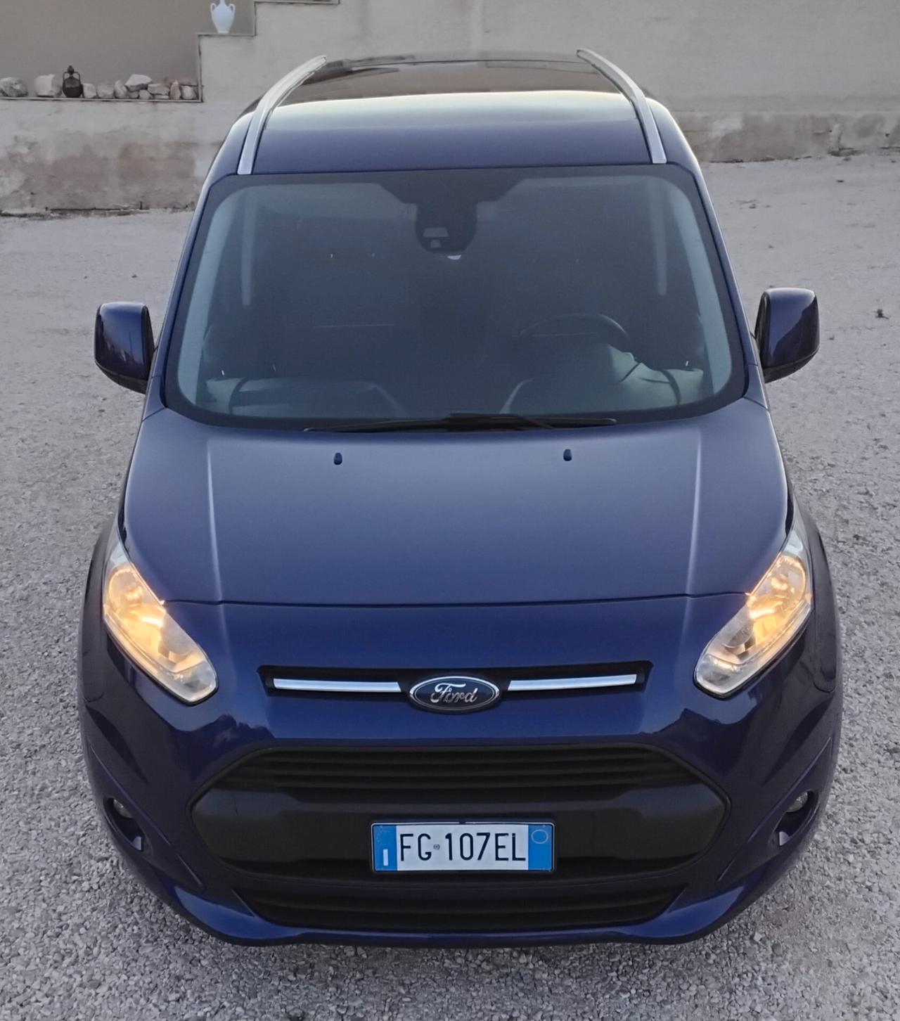 Ford Tourneo Connect 1.5 TDCi 120 CV Titanium