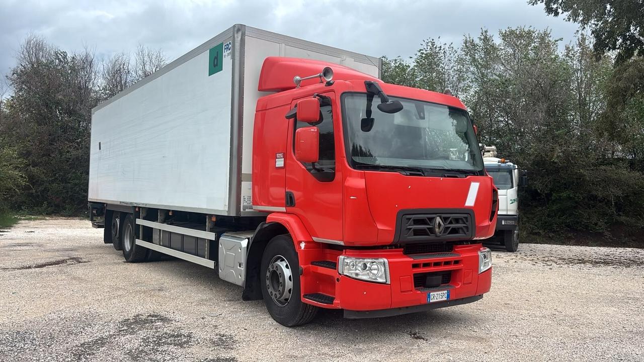 Renault D 26 Wide tre assi frigo