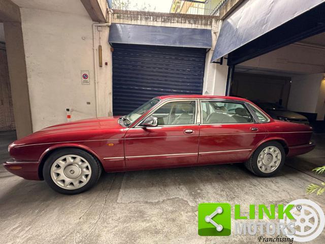 JAGUAR Daimler XJ 4.0 Super V8 Passo lungo, pelle, radica,