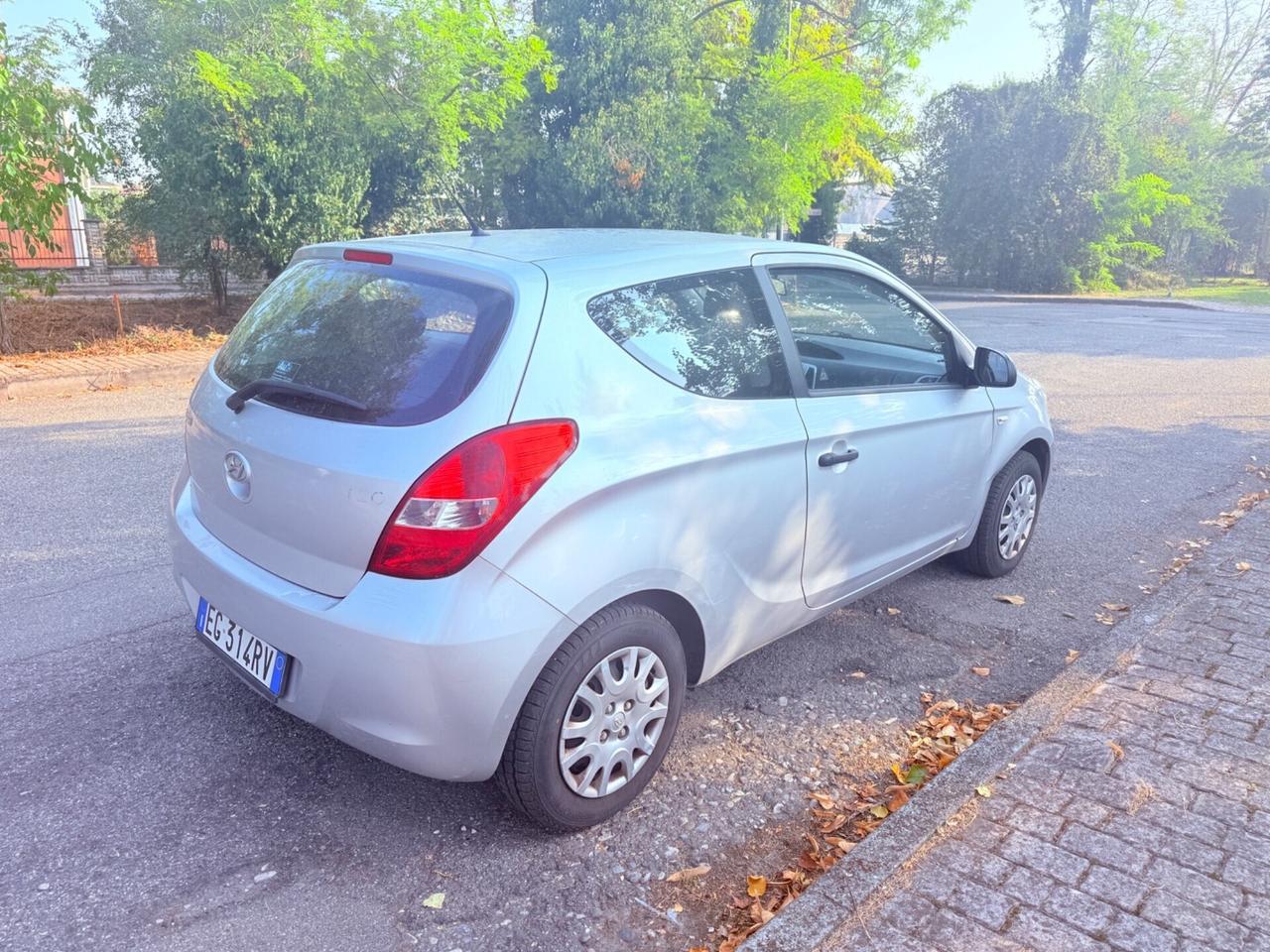 Hyundai i20 - 2011 GPL - 110000 km !!!