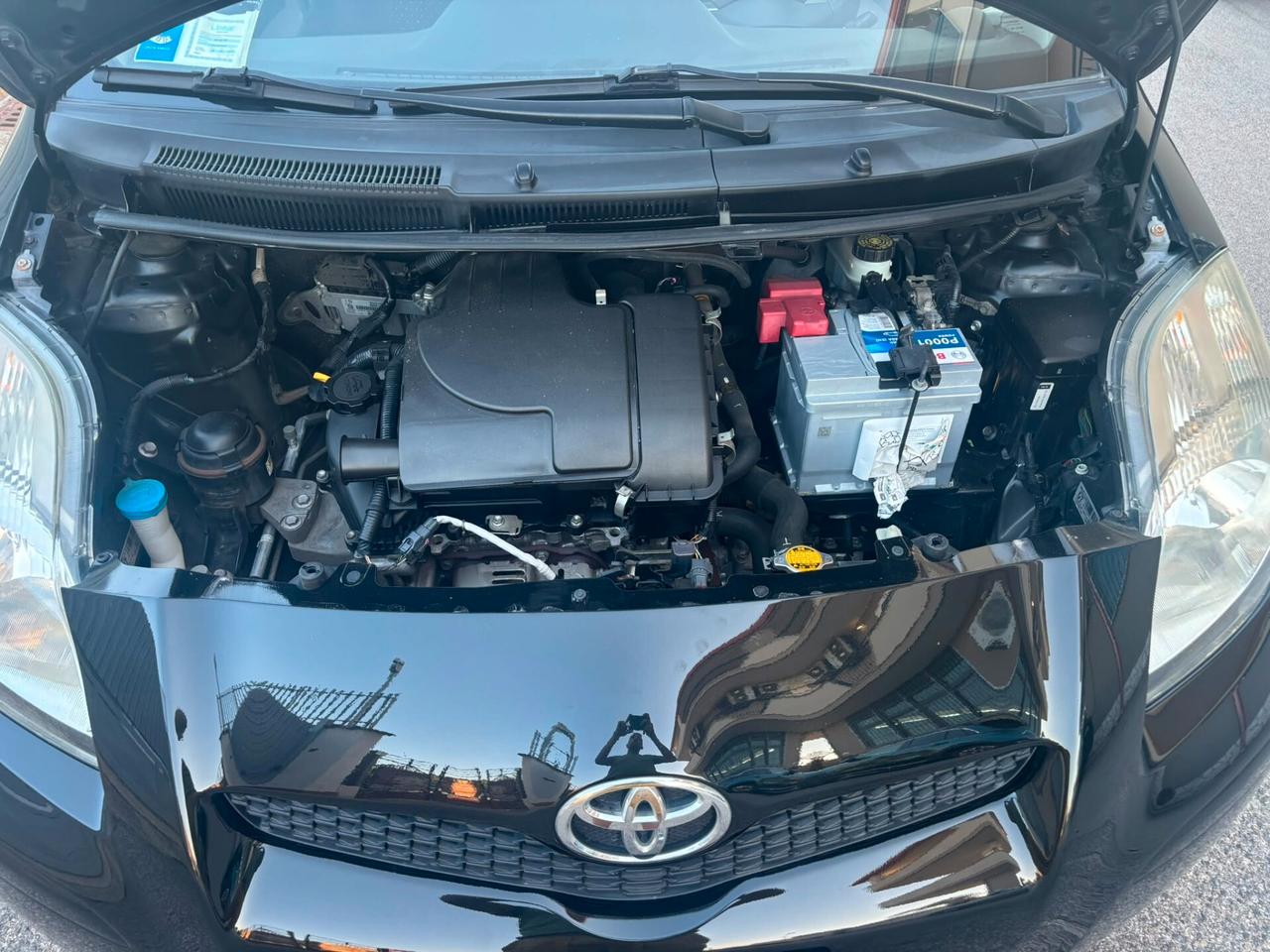 Toyota Yaris 1.0 5 porte Sol ANNO 2010